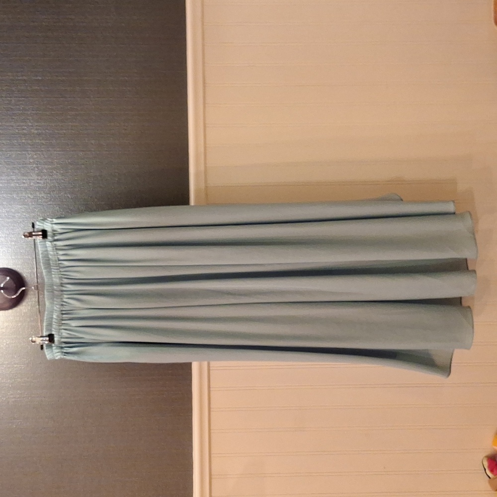 Mint green long high-low maxi skirt - Picture 2 of 2